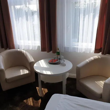 Pensjonat Zur Schoenen Aussicht 3*