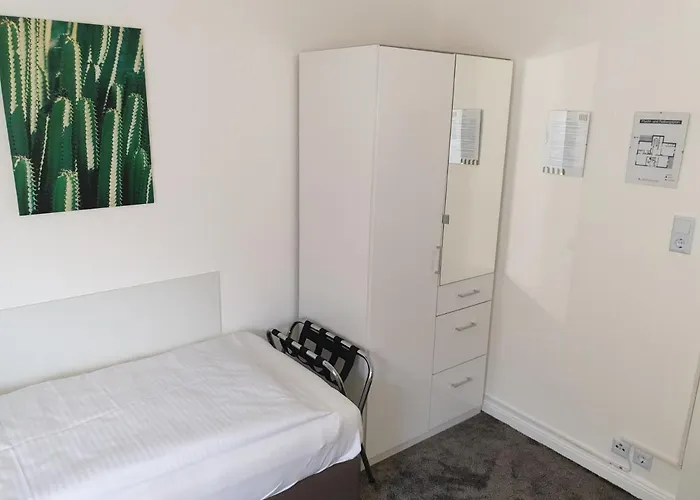 Casa de hóspedes Zur Schoenen Aussicht 3*