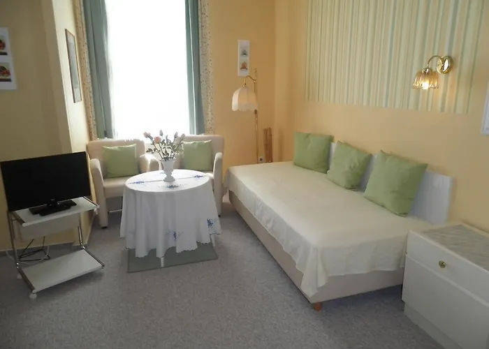 Casa de hóspedes Zur Schoenen Aussicht 3*