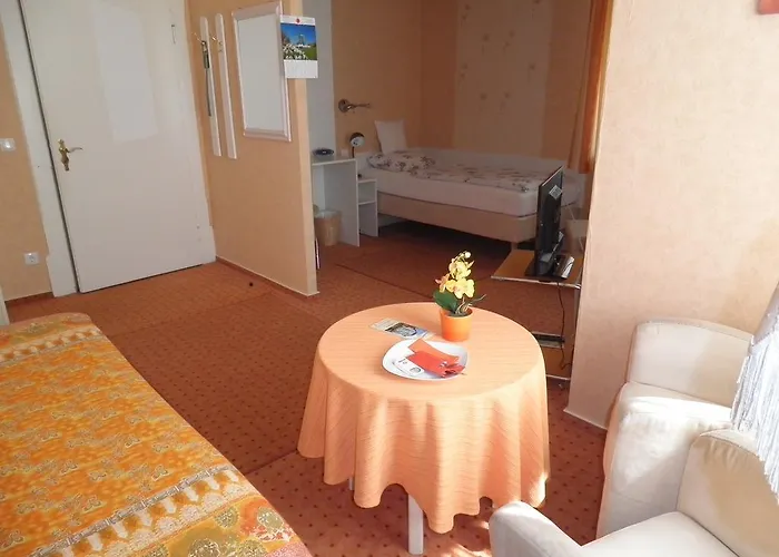 Zur Schoenen Aussicht