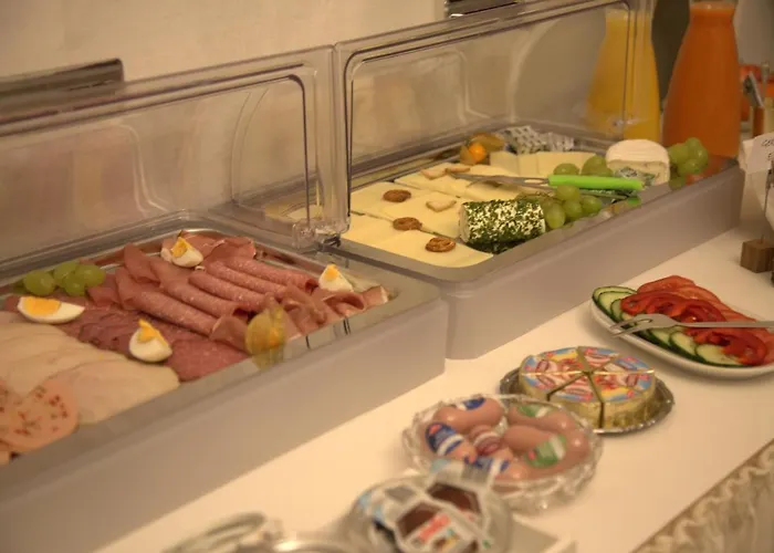 Zur Schoenen Aussicht 3*